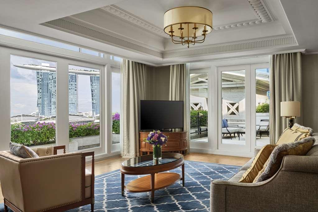 The Fullerton Hotel Сингапур Екстериор снимка A suite at the hotel